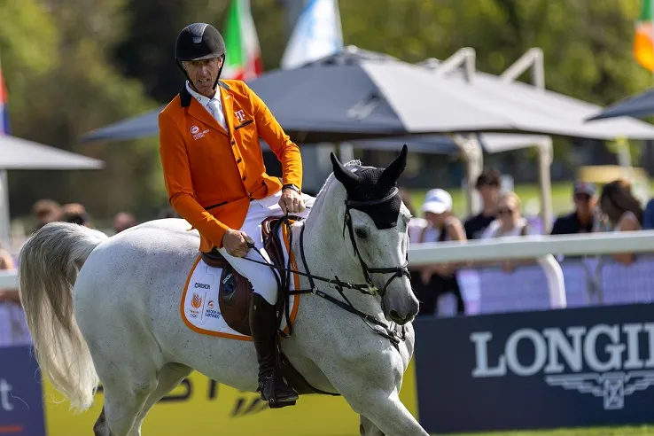 Jur Vrieling met Long John Silver tijdens het EK 2023 in Italie( foto: ANP/ipa)