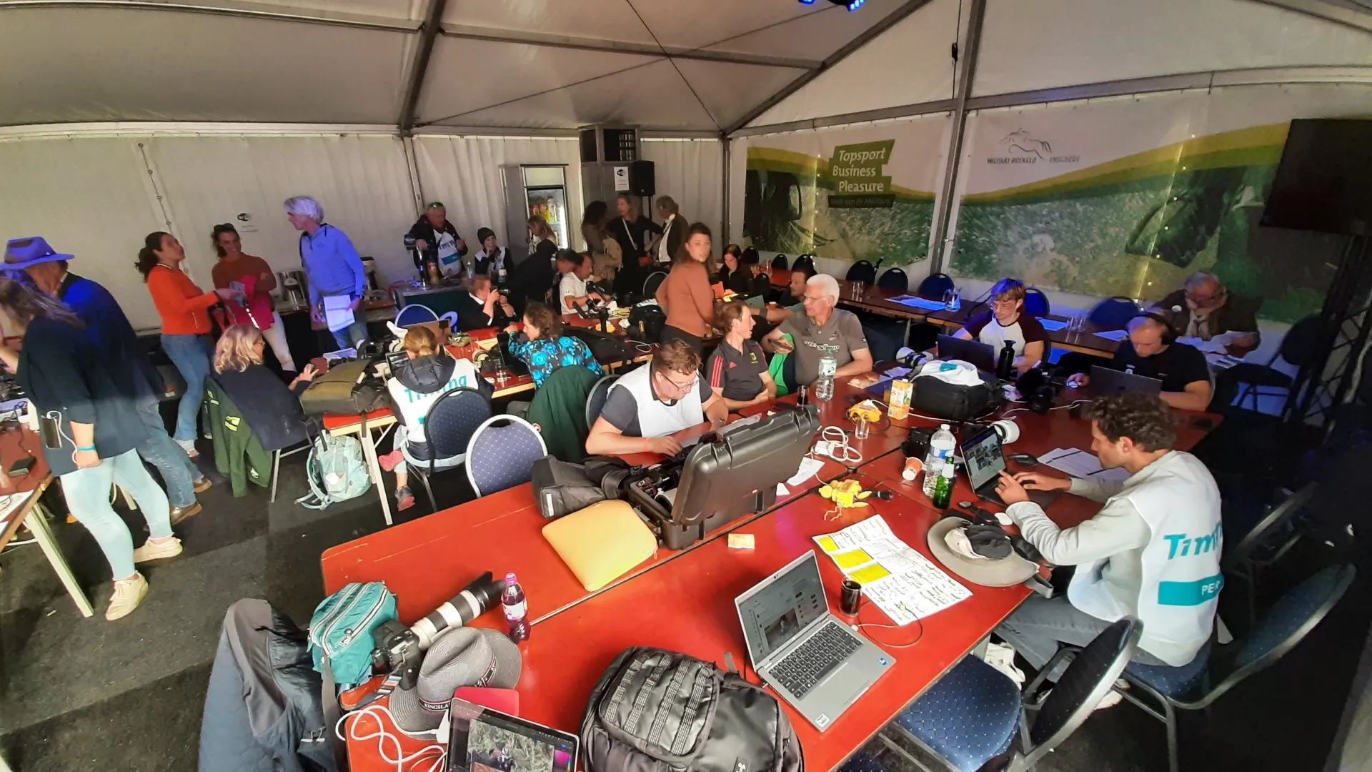 De perstent als gezellige afterpartyplek in Boekelo