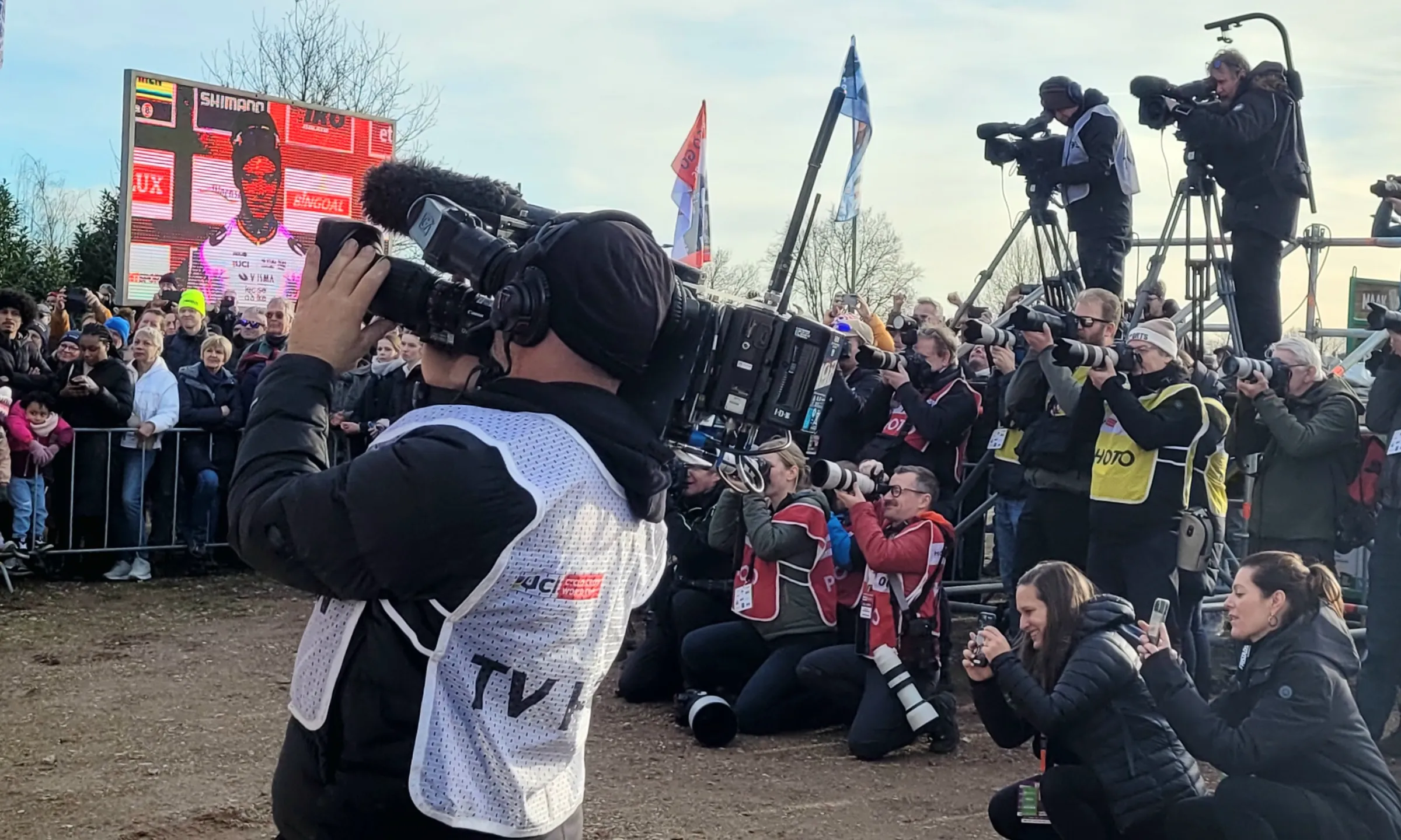 Mediastorm in aanloop naar WK veldrijden